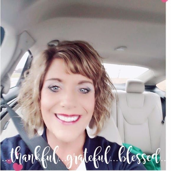 Meet your Posher, Christine - Picture 1 of 1